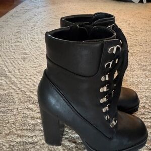 Elegant Black Heeled Lace-Up Boots